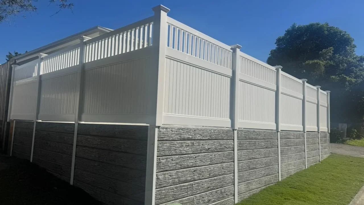 Hampton Fence Full Privacy PVC Fence – Tugun, QLD. 4224